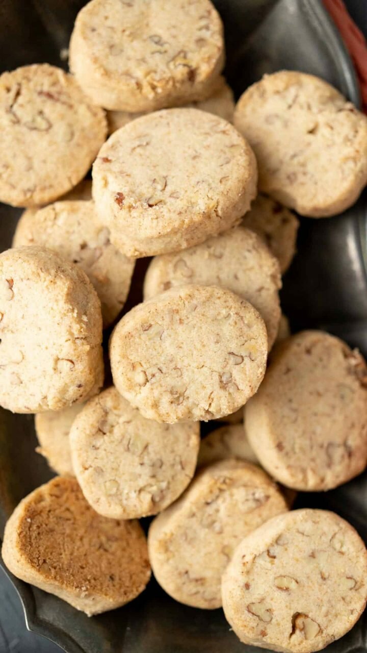 Close up of the butter pecan cookies.