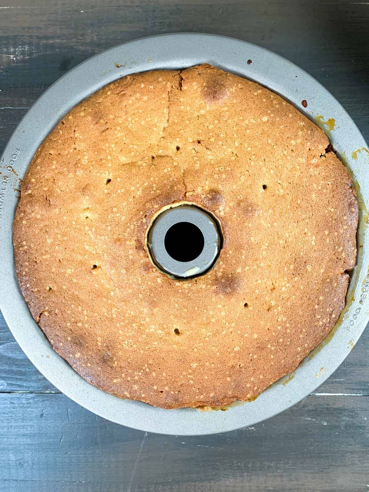 let the cake rest in the bundt pan out of the oven.